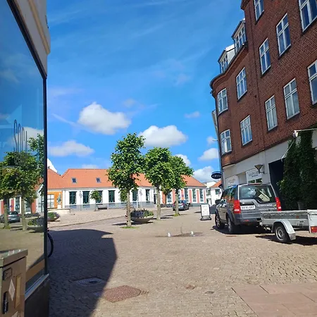 Double 5 With Free Parking * Hjørring